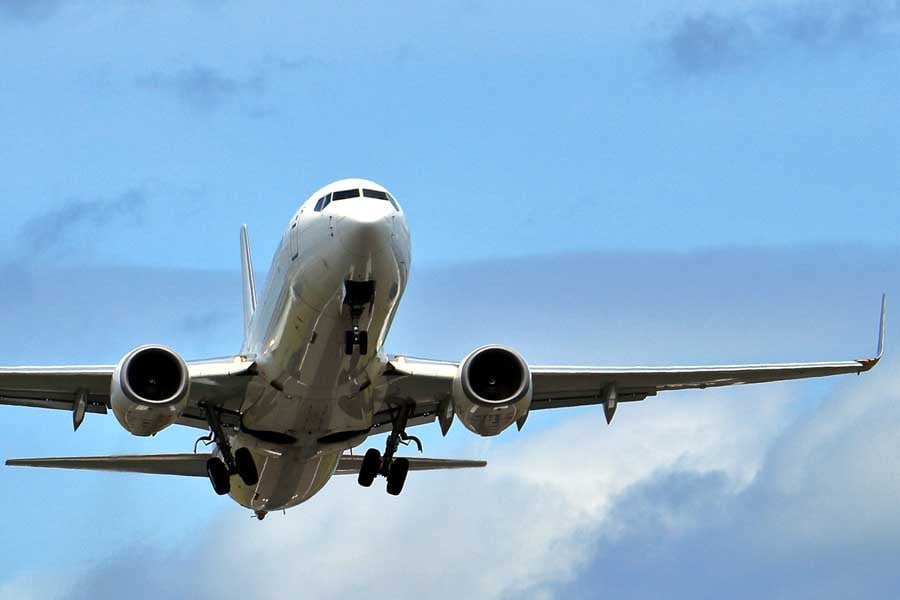 飛行機（画像：写真AC）