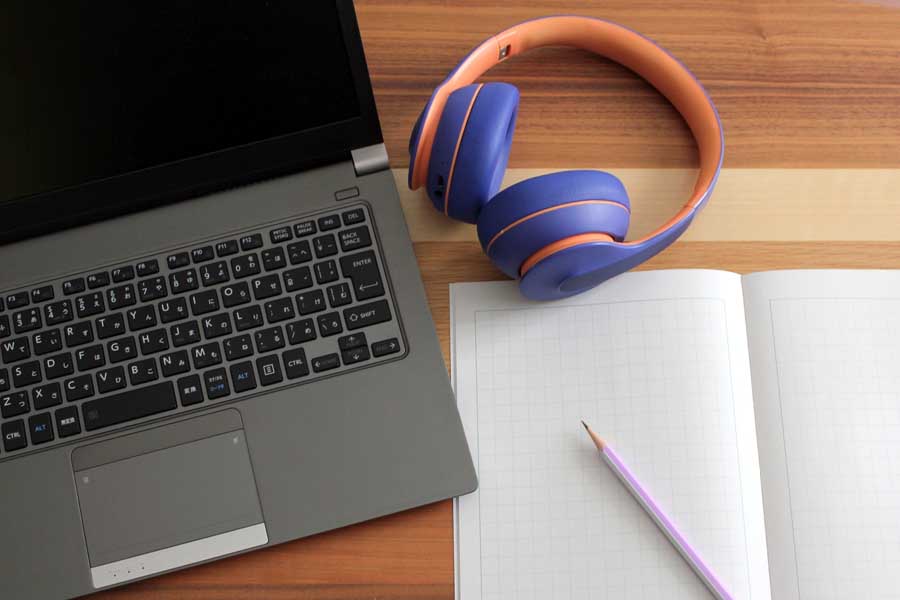 オンライン講習（画像：写真AC）