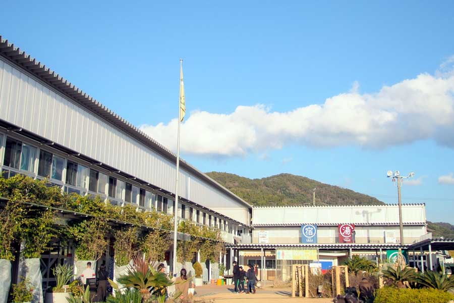 道の駅「保田小学校」（画像：写真AC）