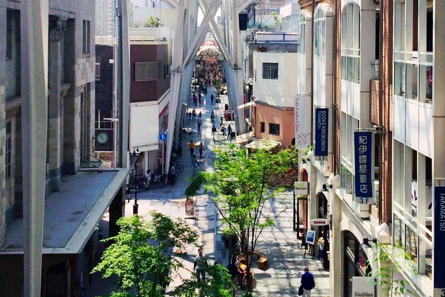 高松の商店街(画像:写真AC)