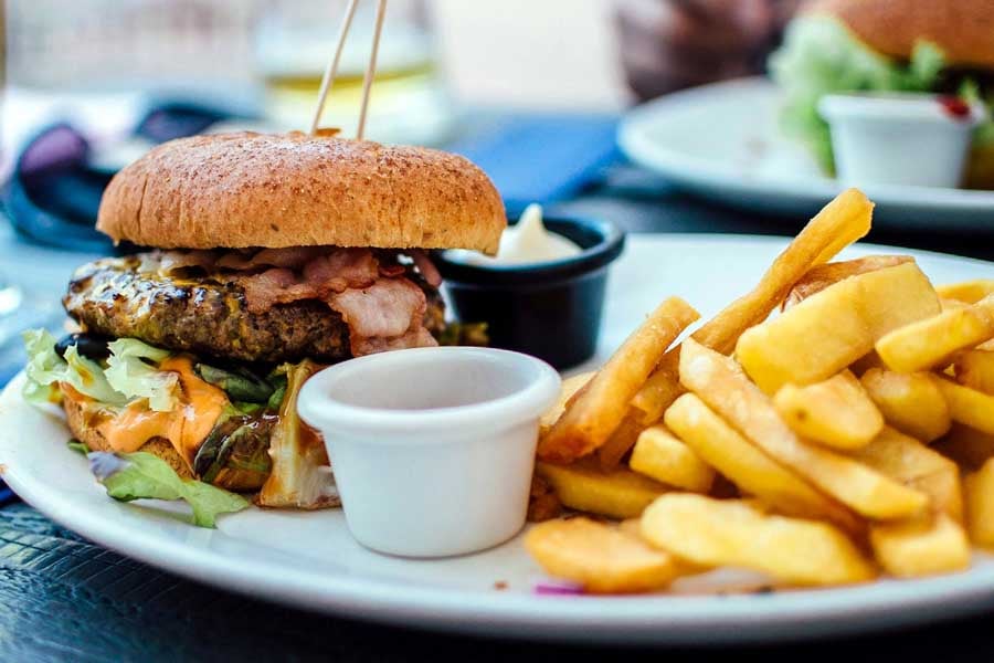 ファストフード（画像：Pexels）