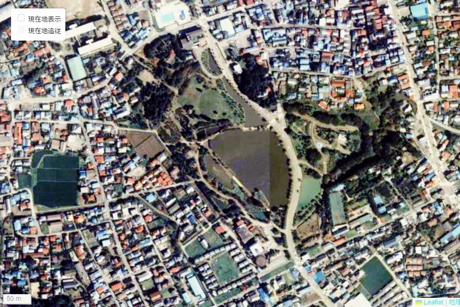 1985年頃の「水城公園」周辺の航空写真（画像：国土地理院）