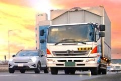 【画像】マジ！？ これがトラック運転手の「年収」です（計12枚）