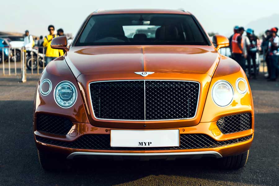 自動車（画像：Pexels）