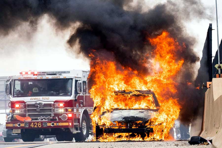 自動車（画像：Pexels）