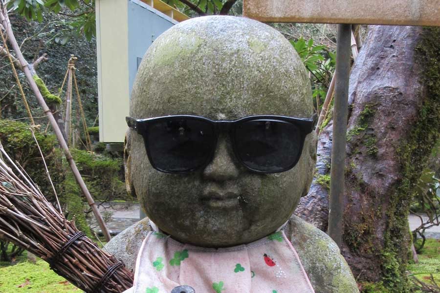 昭和のヤンキーっぽい地蔵（画像：写真AC）