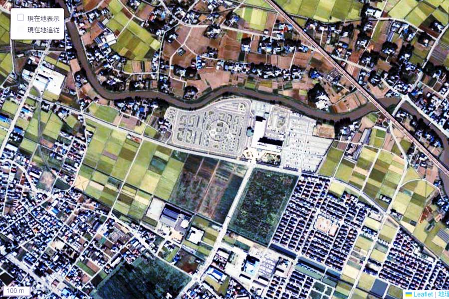 1990年頃に撮影された「埼玉県警運転免許センター」周辺の航空写真（画像：国土地理院）