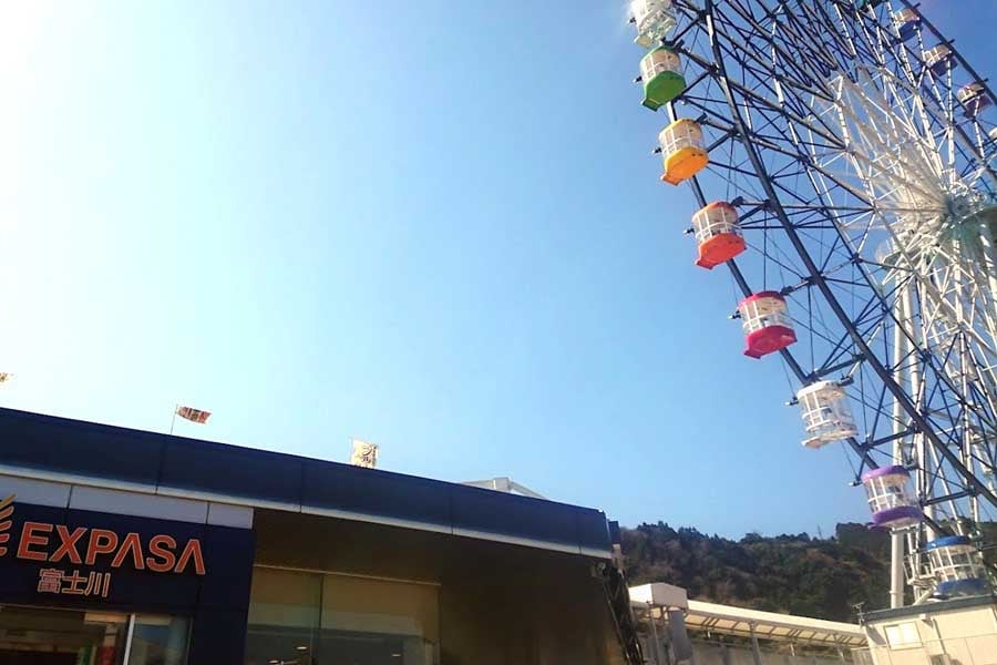 東名高速道路上り線。富士川SA(画像:都野塚也)