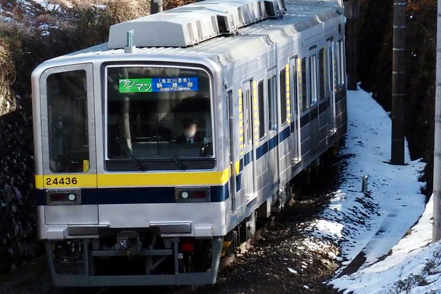 鉄道（画像：写真AC）