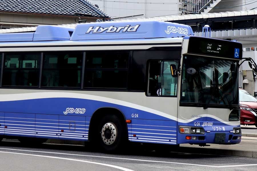 路線バス（画像：写真AC）