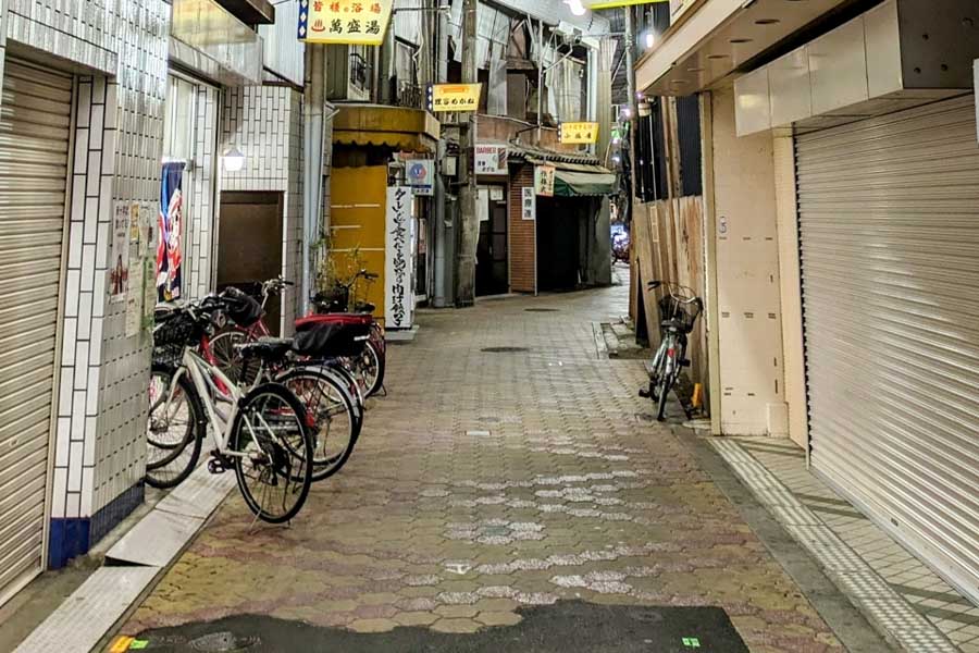 街の風景（画像：写真AC）