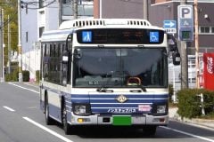 「バス崩壊」は避けられない？ 運賃はなぜ値上がったのか？ 迫る「2025年の崖」と地方の叫び――コミバス署名、外国人採用、AIダイヤ…生き残りへの最終戦略とは？ 2024年問題を振り返る