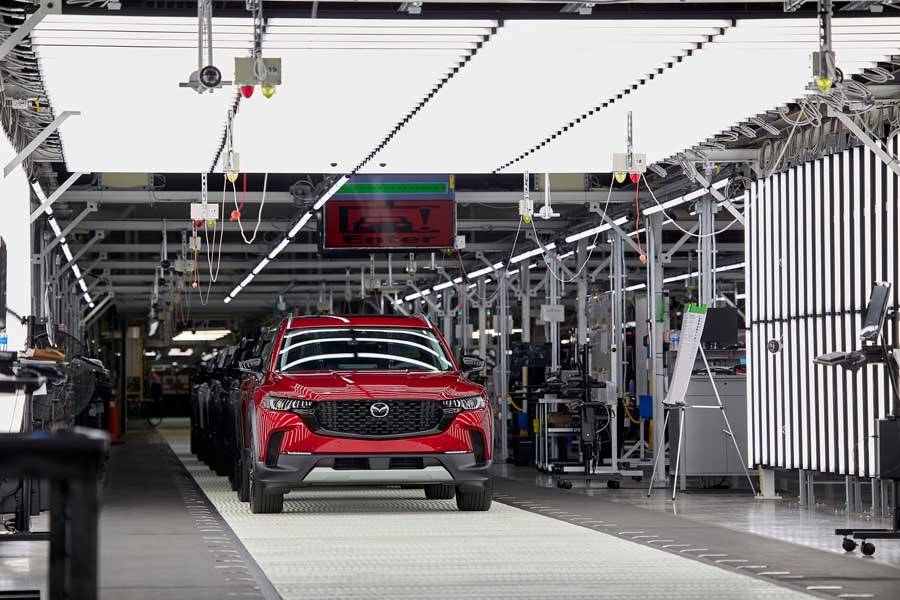 米アラバマ工場で生産されるマツダ・CX-50（画像：マツダノースアメリカ）