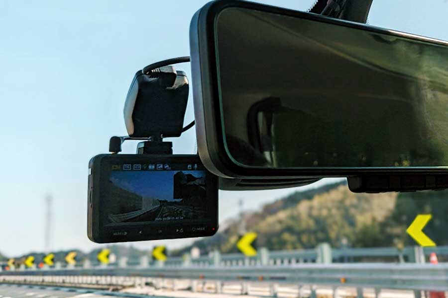 ドライブレコーダー（画像：写真AC）