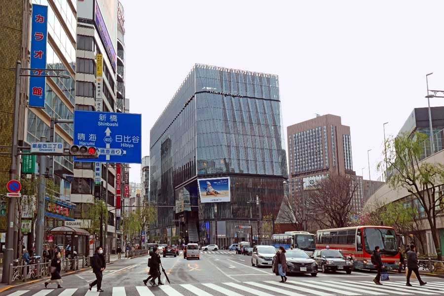 「数寄屋橋阪急(銀座阪急モザイク)」の跡には東急プラザ銀座が建つ。施設売却により近く閉館する可能性が高い(画像:若杉優貴)