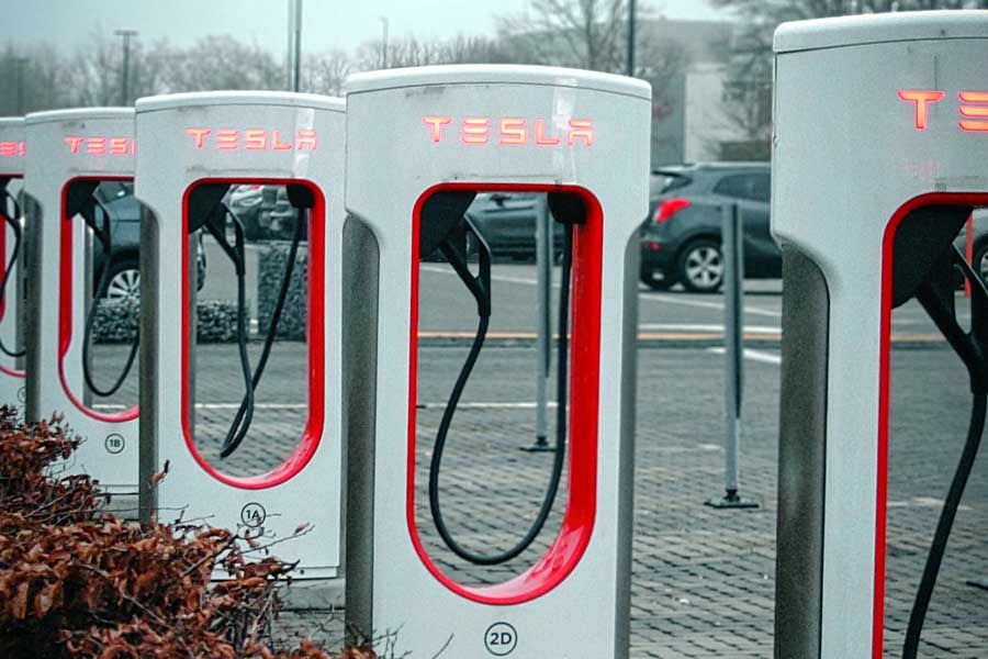 テスラ（画像：Pexels）