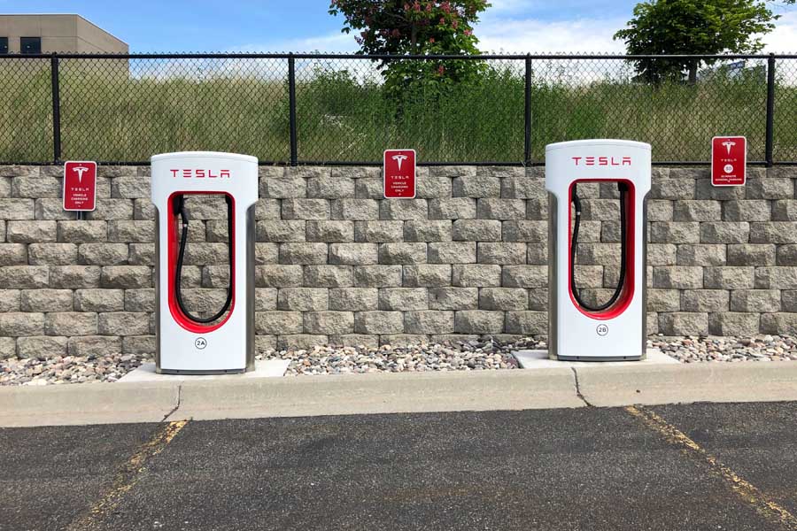 テスラ（画像：Pexels）