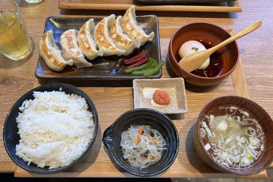 外食イメージ(画像:写真AC)