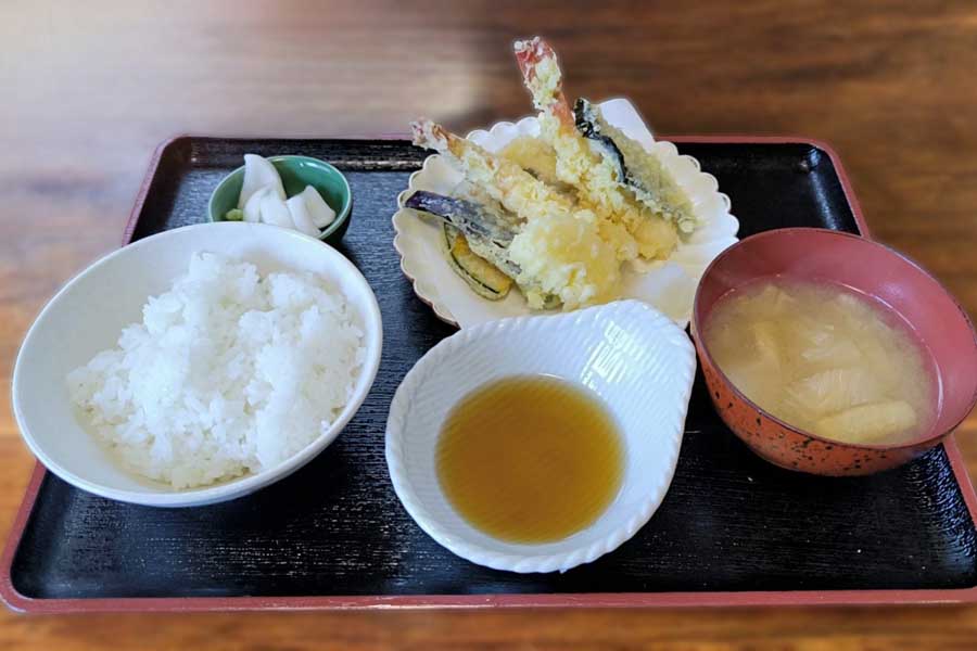外食イメージ（画像：写真AC）