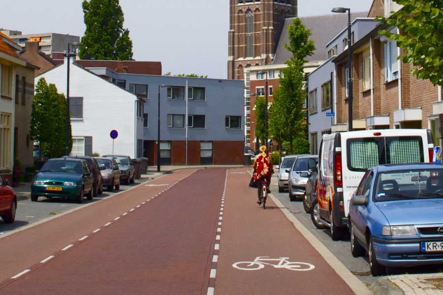 オランダの自転車専用道路（画像：写真AC）