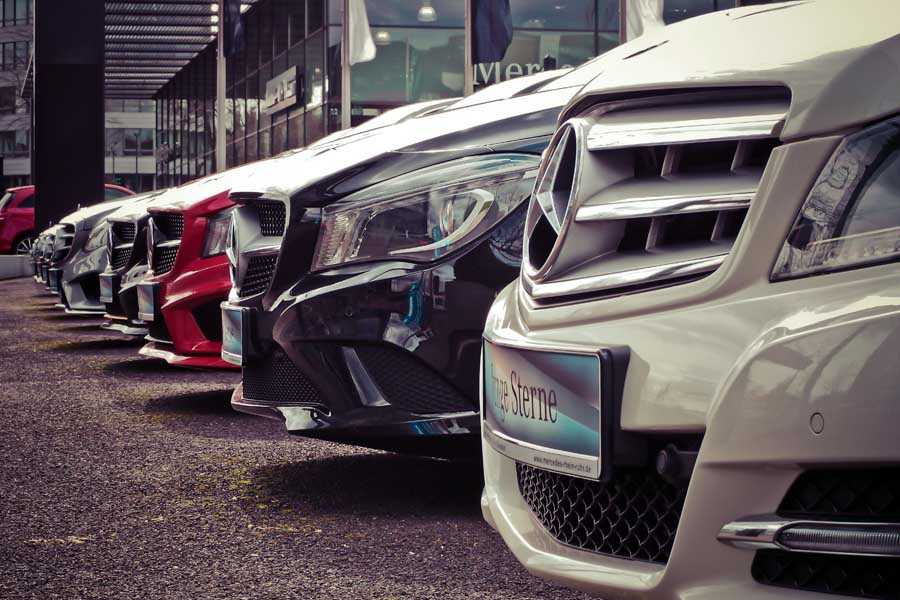 自動車（画像：Pexels）