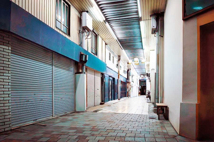 シャッター商店街のイメージ（画像：写真AC）