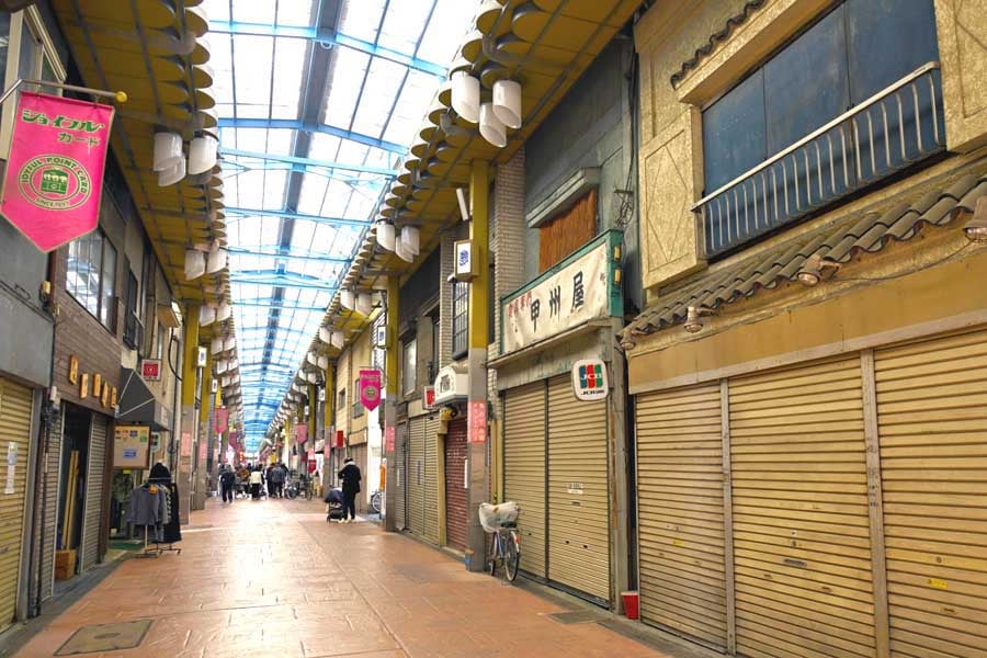 シャッター商店街のイメージ（画像：写真AC）