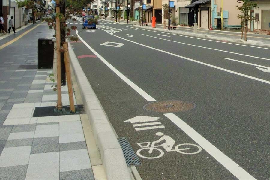 道路（画像：写真AC）