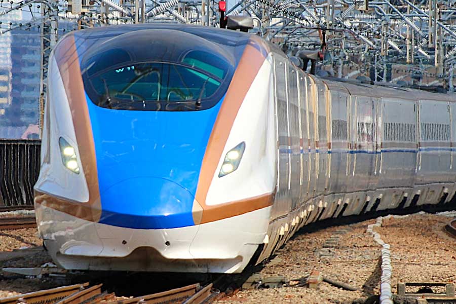 北陸新幹線（画像：写真AC）