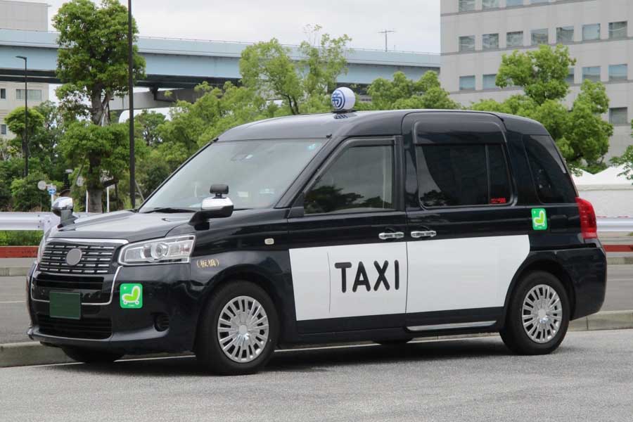 タクシー（画像：写真AC）