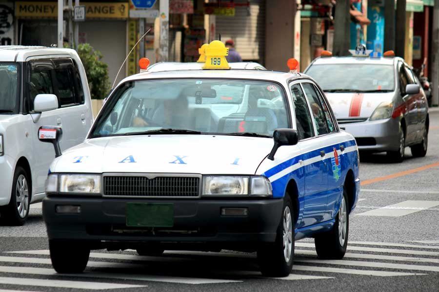 タクシー（画像：写真AC）