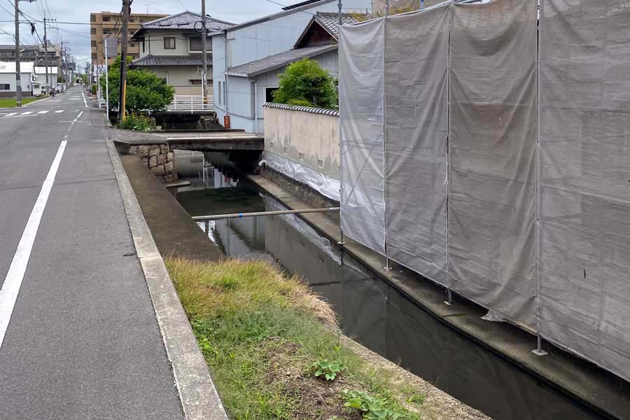 岡山県の用水路（画像：昼間たかし）
