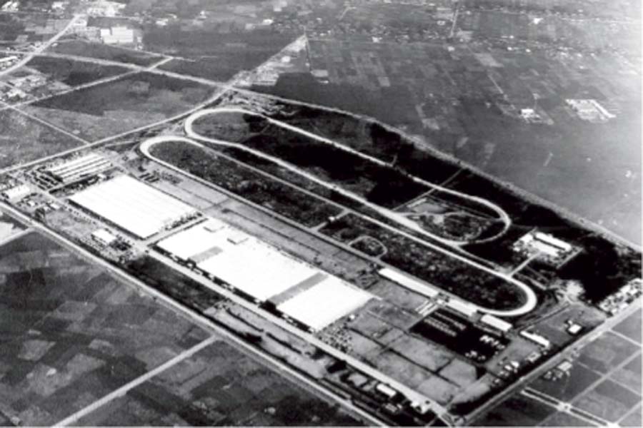 操業開始当時の羽村工場（画像：日野自動車）