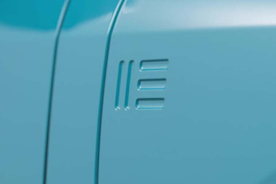 新型日産リーフに施された「II三」モチーフ(画像:日産自動車)