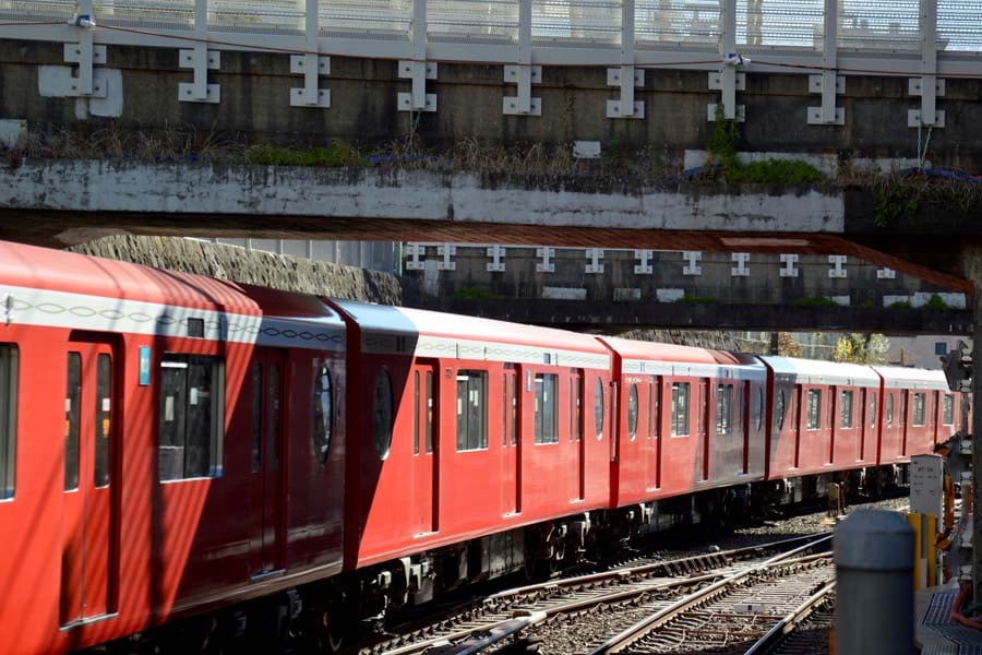 丸ノ内線（画像：写真AC）