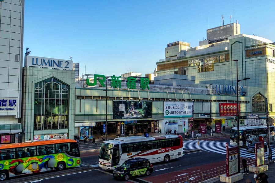 新宿。画像はイメージ（画像：写真AC）