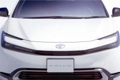 トヨタ「KINTO専用グレード」は成功か失敗か――年間67万台超のカーリース市場、限定戦略」を再考する