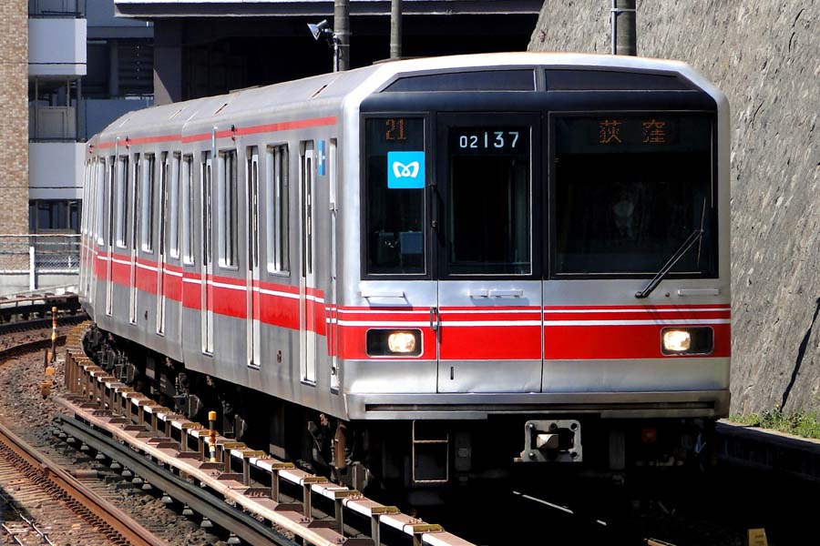 丸ノ内線（画像：写真AC）