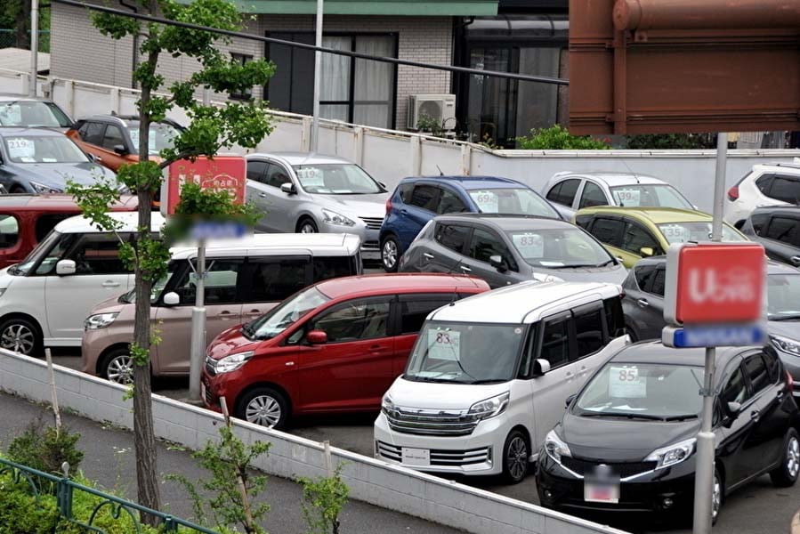 中古車販売店のイメージ（画像：写真AC）