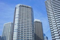 「タワマン新住民」と旧住民は共存できるのか？ 「快適さ」が街の歴史を破壊する根本理由 識者が警鐘を鳴らす“クソ社会化”のリアルとは
