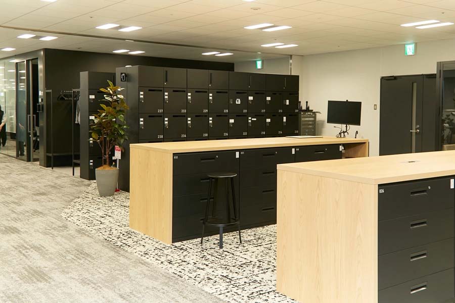 「ホンダソフトウェアスタジオ大阪」にある作業台・個人ブースBOX エリア（画像：ホンダ）