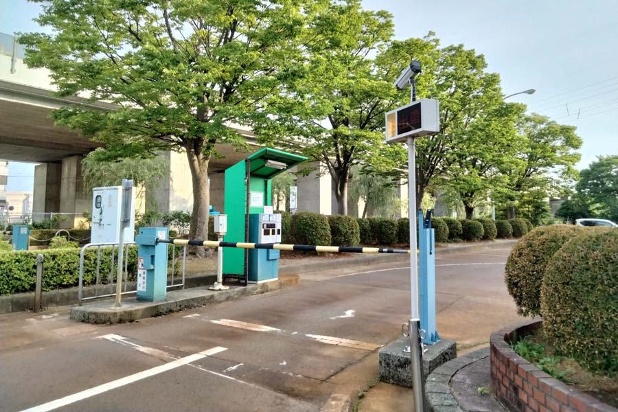 満車の常態化を解消するには？（画像：写真AC）