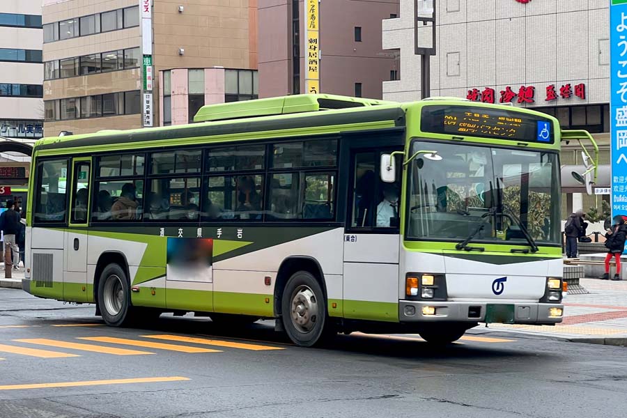 2020年以降、バスの利用者数は約2割減少…(画像:写真AC)