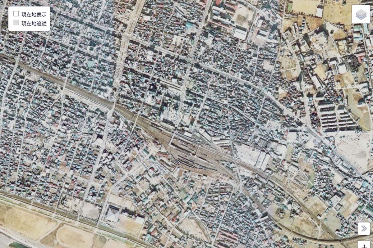 1975年頃の「熊谷駅」周辺の航空写真（画像：国土地理院）