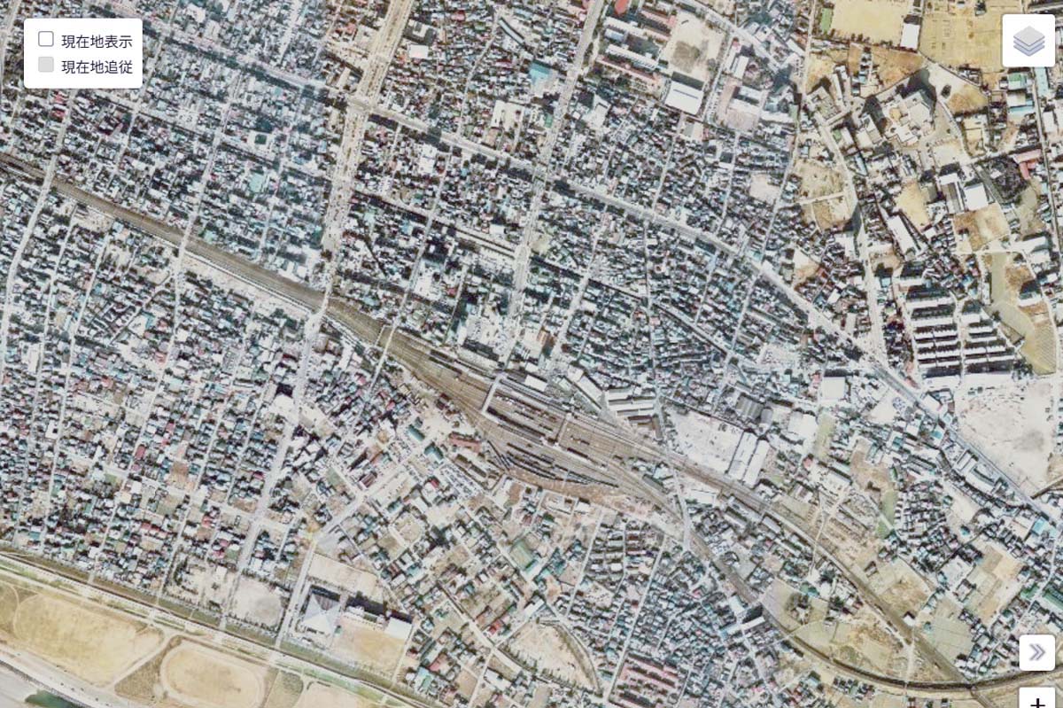 1975年頃の「熊谷駅」周辺の航空写真（画像：国土地理院）