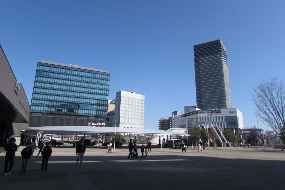 九州新幹線の開業と前後し、再開発が進んだ熊本駅前。景観は一変するも、賑わいは今ひとつ（写真：菅原康晴）