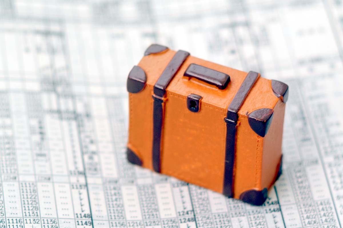 時刻表（画像：写真AC）