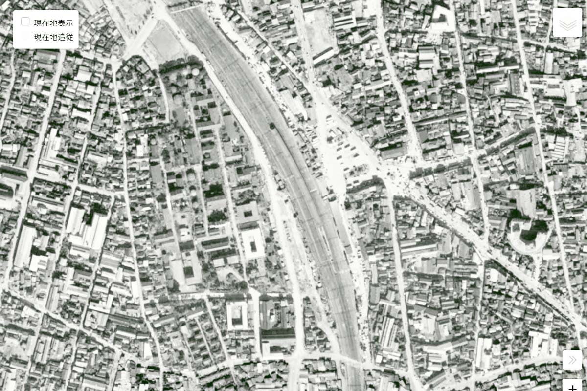 1963年頃の「川口駅」周辺の航空写真（画像：国土地理院）