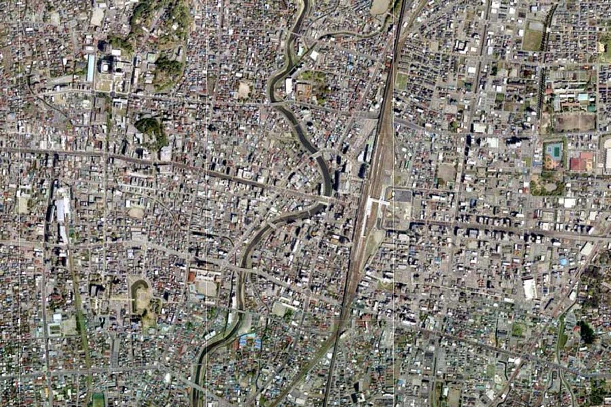 現在の宇都宮市街地周辺の航空写真（画像：国土地理院）