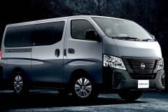 キャラバンvsハイエース 日産クラス初「ICC搭載」で逆襲開始？ トヨタ納期遅延と市場揺るがす安全改革の波紋とは